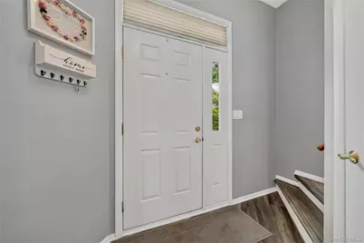 57 Village Green, Nanuet, NY 10954 - Photo 5