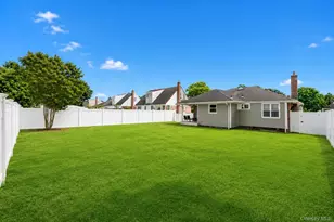 15 Lowell Dr, Farmingdale, NY 11735 - Photo 7