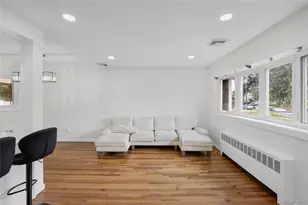 9 Leeds Ln, North Babylon, NY 11703 - Photo 11