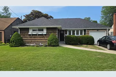 9 Leeds Lane, North Babylon, NY 11703 - Photo 1