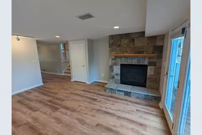 19 Comanche Lane, Commack, NY 11725 - Photo 5