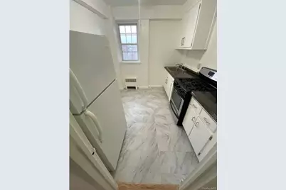 220 Pelham Road #2N, New Rochelle, NY 10805 - Photo 5