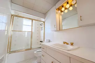 64-24 80th Ave, Ridgewood, NY 11385 - Photo 17