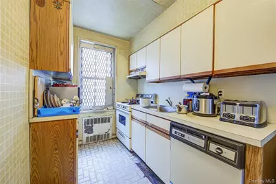 37-27 86th Street #5S, Jackson Heights, NY 11372 - Photo 3