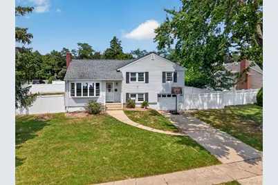 201 Willis Court, Wantagh, NY 11793 - Photo 1