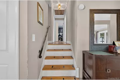 201 Willis Court, Wantagh, NY 11793 - Photo 13