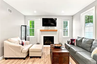 15 Rock Cut Lane, Pleasant Valley, NY 12569 - Photo 3
