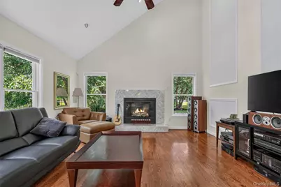 44 Greenwich Avenue, Central Valley, NY 10917 - Photo 19