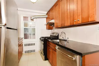 139-09 84 Drive #307, Briarwood, NY 11435 - Photo 3