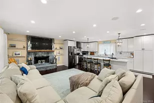 101 Frederick Ave, Babylon, NY 11702 - Photo 9