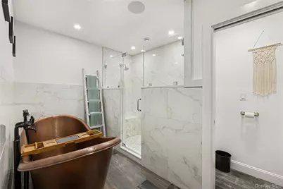 101 Frederick Avenue, Babylon, NY 11702 - Photo 17