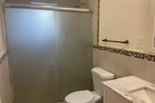 918 10th St, West Babylon, NY 11704 - Photo 3
