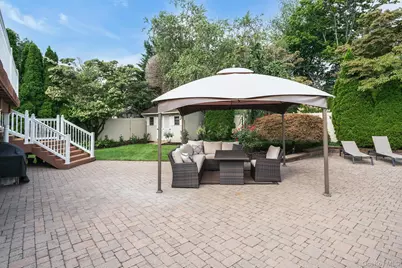 66 Harvest Lane, Commack, NY 11725 - Photo 33