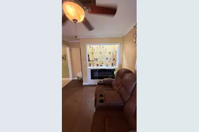 75 Maplewood Avenue, Hempstead, NY 11550 - Photo 5