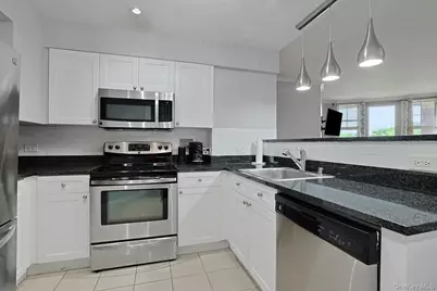 300 Mamaroneck Avenue #328, White Plains, NY 10605 - Photo 3