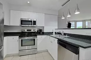 300 Mamaroneck Ave, White Plains, NY 10605 - Photo 3