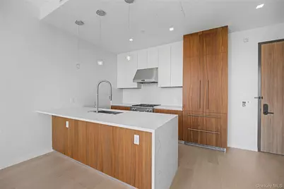 35-32 Leavitt Street #12B, Flushing, NY 11354 - Photo 7