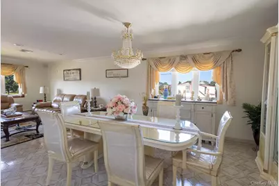 222 N Pine Street, Massapequa, NY 11758 - Photo 7