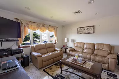 222 N Pine Street, Massapequa, NY 11758 - Photo 5