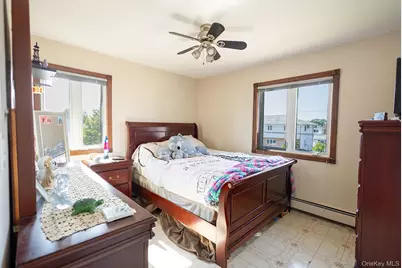 222 N Pine Street, Massapequa, NY 11758 - Photo 19