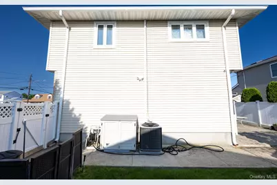 222 N Pine Street, Massapequa, NY 11758 - Photo 45