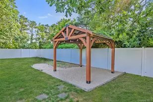 72 S Village Dr, Bellport, NY 11713 - Photo 27