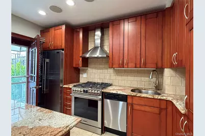 6194 Grove St, Ridgewood, NY 11385 - Photo 3