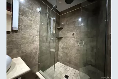 6194 Grove St, Ridgewood, NY 11385 - Photo 5