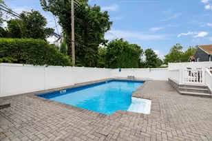 790 Wenwood Dr, East Meadow, NY 11554 - Photo 39