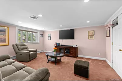 790 Wenwood Drive, East Meadow, NY 11554 - Photo 29