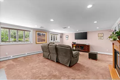 790 Wenwood Drive, East Meadow, NY 11554 - Photo 27