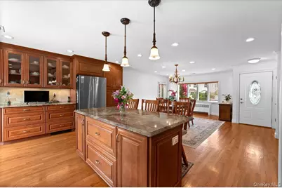 790 Wenwood Drive, East Meadow, NY 11554 - Photo 15
