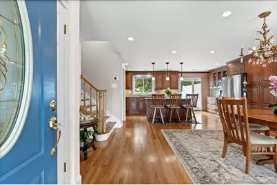790 Wenwood Drive, East Meadow, NY 11554 - Photo 5