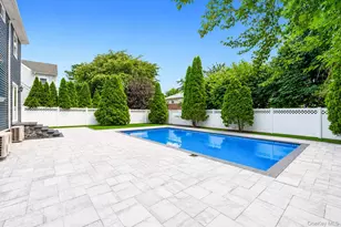 4 Hicks Cir, Hicksville, NY 11801 - Photo 37