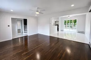 42 Marbourne Rd, Bethpage, NY 11714 - Photo 5