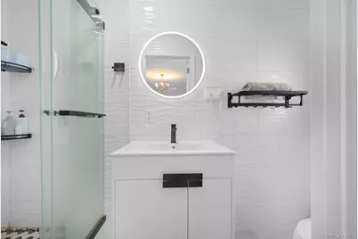 24420 73rd Avenue, Little Neck, NY 11362 - Photo 11