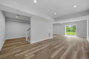 333 Concord Ct, Dix Hills, NY 11746 - Photo 41