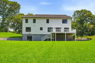 333 Concord Ct, Dix Hills, NY 11746 - Photo 47
