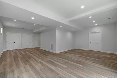 333 Concord Court, Dix Hills, NY 11746 - Photo 43
