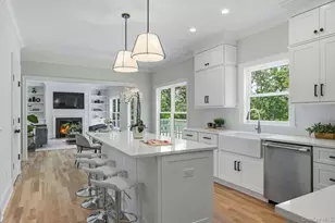 333 Concord Ct, Dix Hills, NY 11746 - Photo 17
