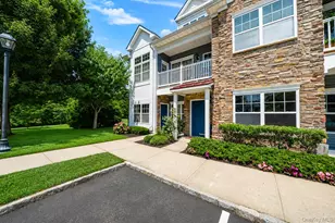 93 Millie CT, Patchogue, NY 11772 - Photo 23