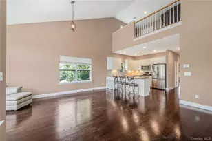 93 Millie CT, Patchogue, NY 11772 - Photo 5