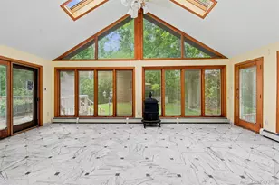 11 Hillside Ct, Suffern, NY 10901 - Photo 13
