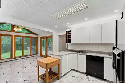 11 Hillside Court, Suffern, NY 10901 - Photo 19