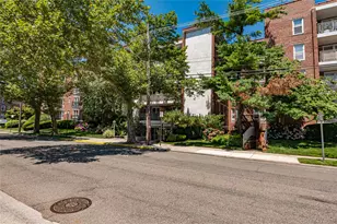 100 Brooklyn Ave, Freeport, NY 11520 - Photo 3