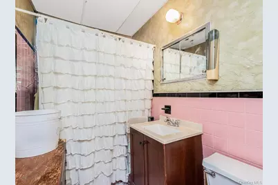 3410 Gunther Avenue, Bronx, NY 10469 - Photo 11