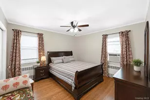 52 E Fenimore St, Valley Stream, NY 11580 - Photo 21