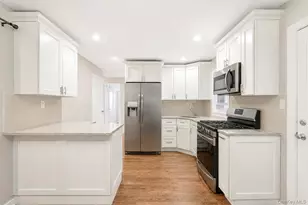 52 E Fenimore St, Valley Stream, NY 11580 - Photo 5