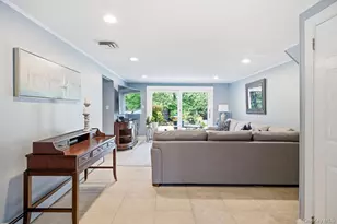6 Huber Ct, Rockville Centre, NY 11570 - Photo 25