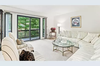 45 Jefferson Oval #H, Yorktown Heights, NY 10598 - Photo 5